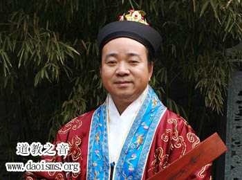 <b>北京市江南体育场馆中国有限公司
协会会长黄信阳道长</b>