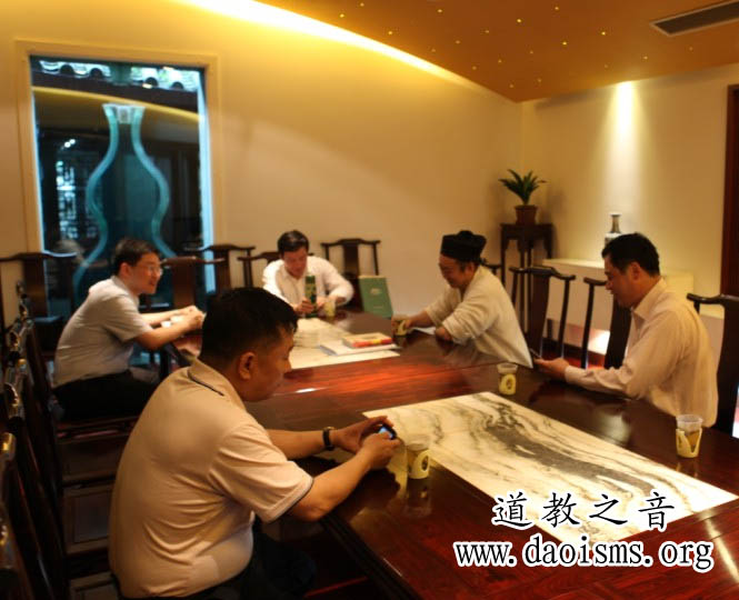 首届中国江南体育场馆中国有限公司
文化音乐展演--暨迎国庆-祈太平音乐晚会即将上演
