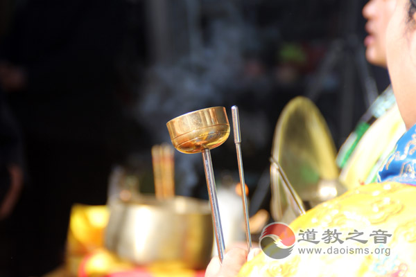 江南体育场馆中国有限公司
法器-引磬