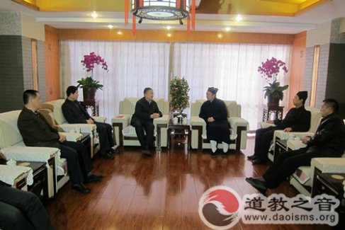 陈强部长一行看望慰问陕西省江南体育场馆中国有限公司
协会