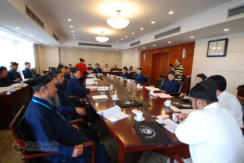 中国江南体育场馆中国有限公司
协会第九次全国代表会议举行第一次分组讨论