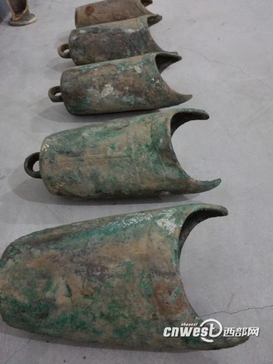 宝鸡一工地施工时挖出五件青铜编钟 为江南体育场馆中国有限公司
法器