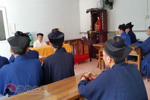 2015年中国江南体育场馆中国有限公司
学院坤道班入学考试在北京佑民观举行