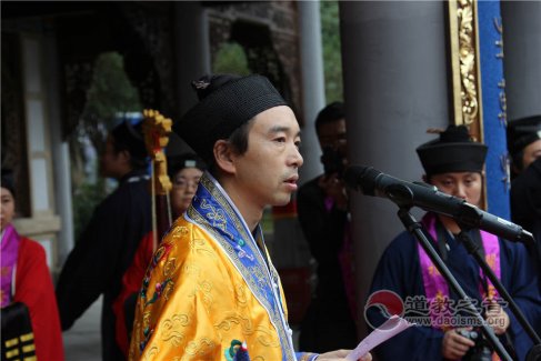 邓信德道长：对岳王的信仰其实包含着人们对战争的厌恶与和平的企盼