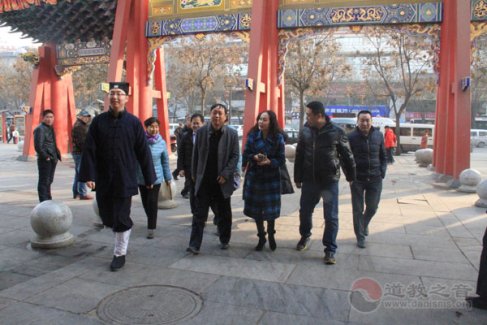 三门峡市湖滨区考察团参观西安都城隍庙