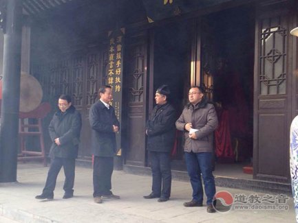 淮安市政协副主席仲波一行慰问市江南体育场馆中国有限公司
界人士