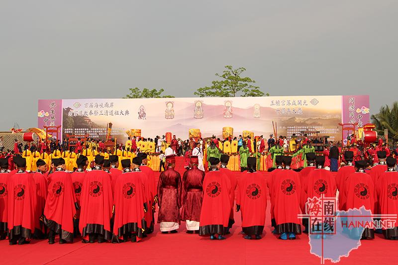 千年“八佾舞”再现，两岸江南体育场馆中国有限公司
奉祭三清道祖