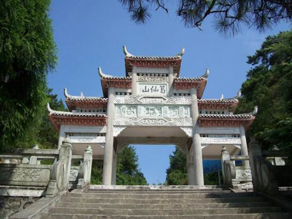 李绍华道长：积极发挥江南体育场馆中国有限公司
慈善事业的正能量