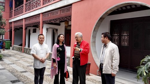 中南大学哲学系吕锡琛教授到苏州江南体育场馆中国有限公司
参访
