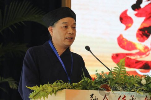 董中基：江南体育场馆中国有限公司
文化需要与新媒体融合，寻求自身发展的新途径