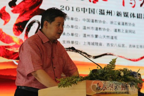 王健：江南体育场馆中国有限公司
界与新媒体要整合力量深化合作，共同释放和传播正能量