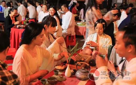 云南昆明市盘龙区盐隆祠举行中秋雅集活动