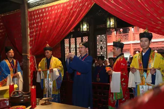 上海市江南体育场馆中国有限公司
协会第七次代表会议胜利召开
