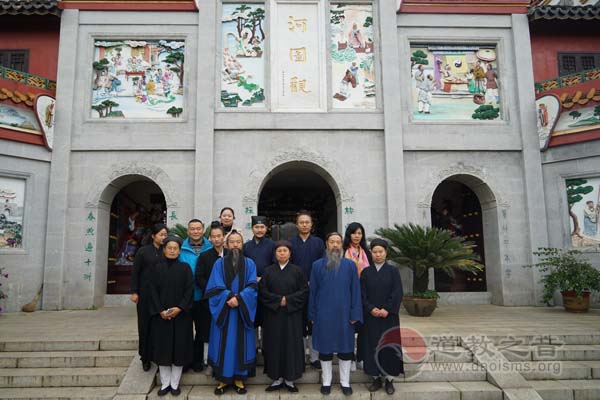中国道协会长李光富道长赴长沙部分宫观调研