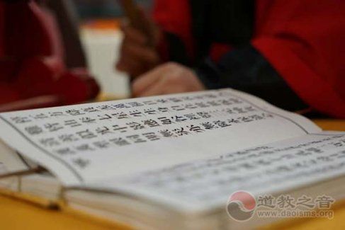 邱圆行：感悟诵经之妙用