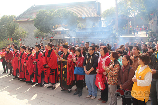 广东广州纯阳观举办首届纯阳庙会之酬神活动