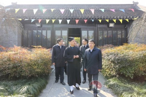 江苏省泰州市市长史立军到城隍庙调研