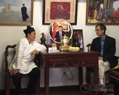香港中文大学教授黎志添到武汉长春观交流学习