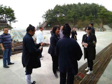 商洛市人大副主任到山阳县天竺山道观视察