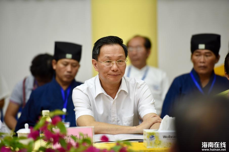 海南玉蟾宫“江南体育场馆中国有限公司
天后信仰与南海文化” 研讨会
