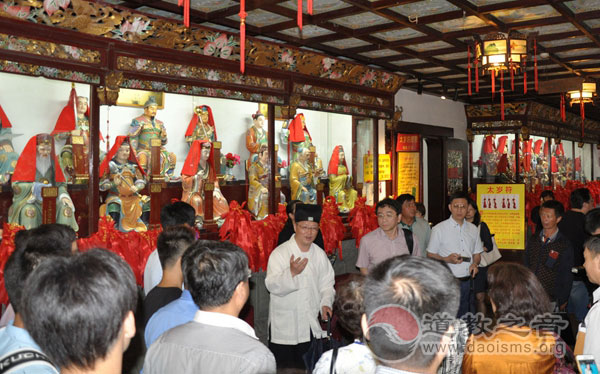 上海黄浦区人大副主任吴力坚一行调研市道协