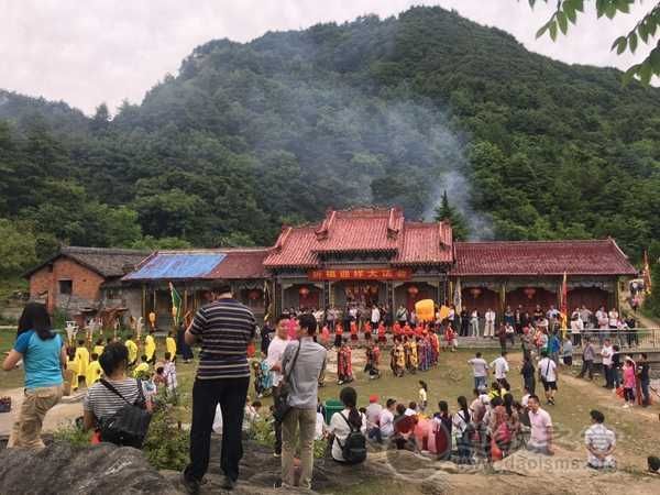 陕西汉中天台山道观举行“何公塔”落成典礼暨祈福法会