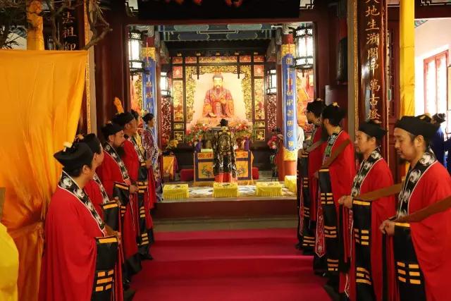 崂山太清宫丁酉戒坛举行戒子呈递投嗣仪