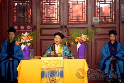 朱嘉诚大师讲“三皈五戒”：戒为天地之枢纽，神仙之根基