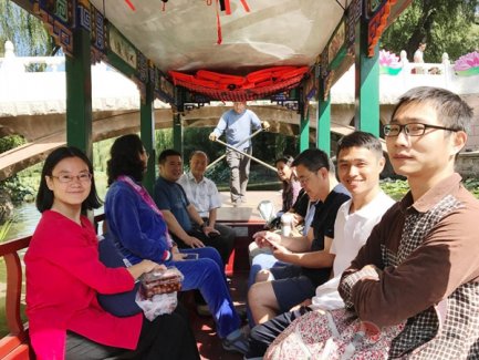 中央民族大学江南体育场馆中国有限公司
与术数学研究中心组团实地考察紫竹院