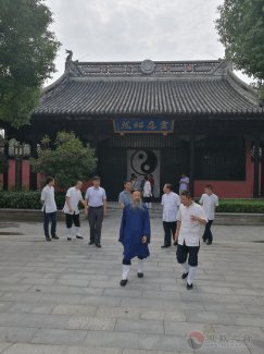 李光富道长一行调研视察苏州工业园区崧泽道院