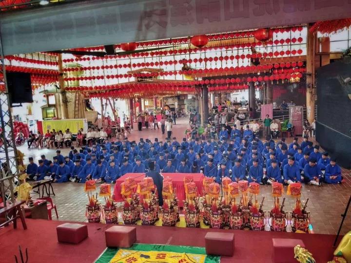 江西龙虎山江南体育场馆中国有限公司
法务团赴新加坡建醮