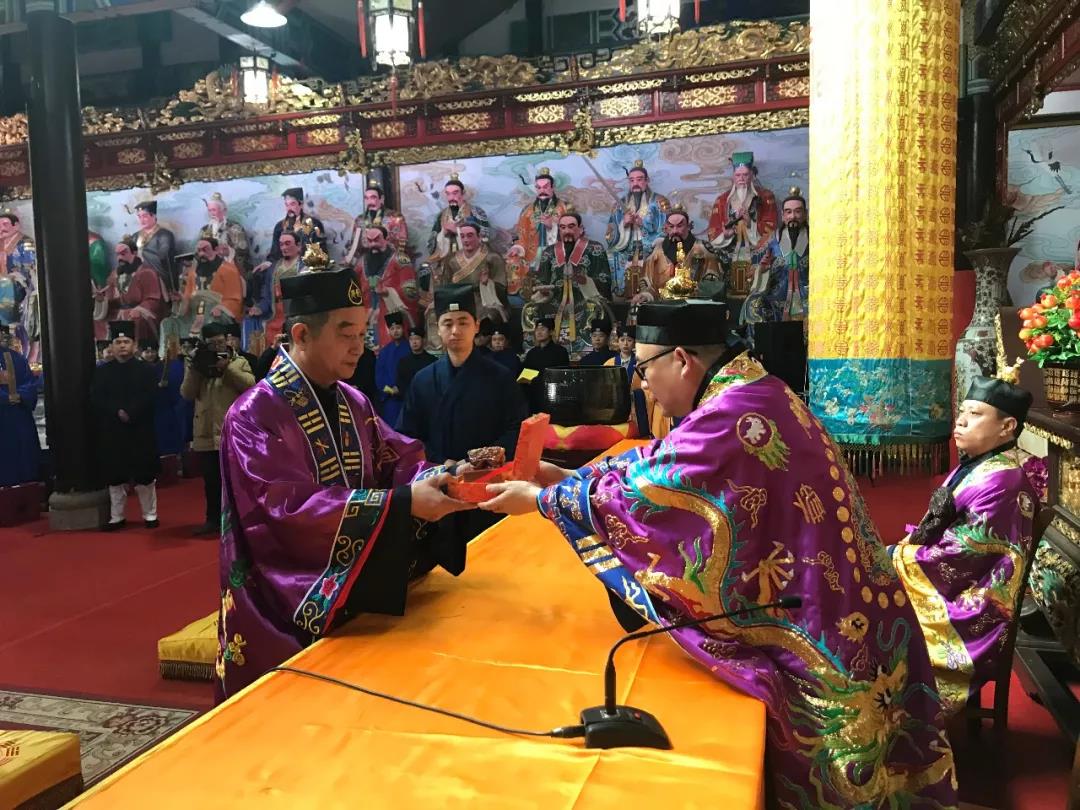 “嗣汉天师府长老院首席长老”加冕仪式