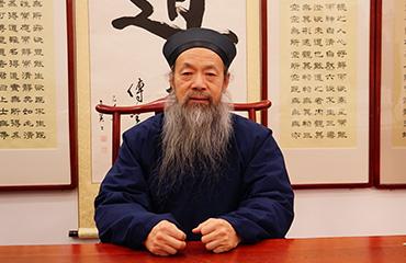 中国江南体育场馆中国有限公司
协会会长李光富道长致2018新年贺词