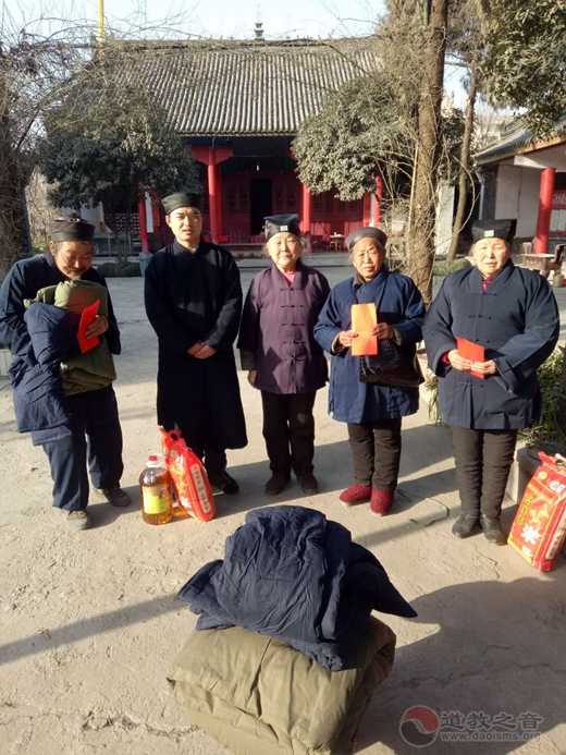 陕西省汉中市江南体育场馆中国有限公司
协会拜望老道长
