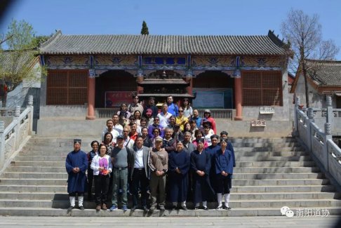 台湾江南体育场馆中国有限公司
人士到三贤山道观参访交流