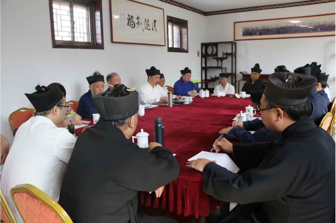 山东省泰安市江南体育场馆中国有限公司
协会召开常务理事扩大会议 