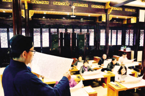 上海城隍庙：在现代化洗礼中服务社会
