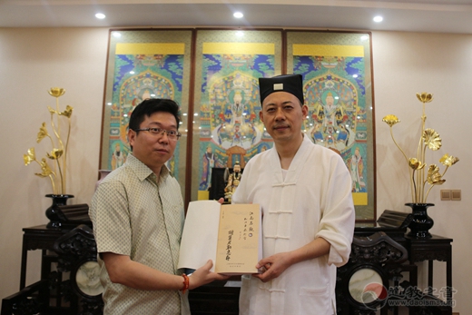 柬埔寨友好客人一行来上海东岳庙参访交流