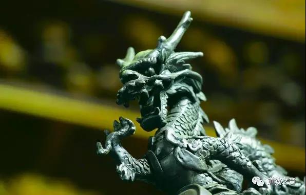 龙与马之间的精神传承