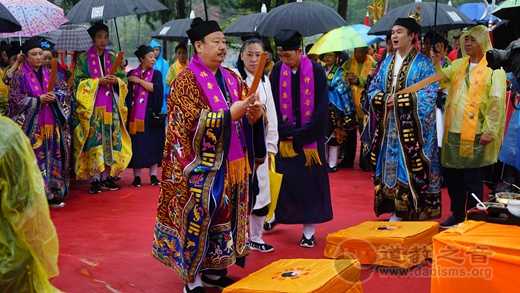 长白山江南体育场馆中国有限公司
学院