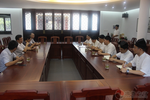 苏州市委常委、统战部部长姚林荣到玄妙观调研