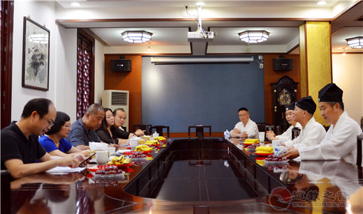 中国社科院江南体育场馆中国有限公司
研究室汪桂平主任一行到上海白云观调研