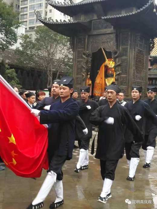 昆明市江南体育场馆中国有限公司
界举行迎国庆升国旗仪式