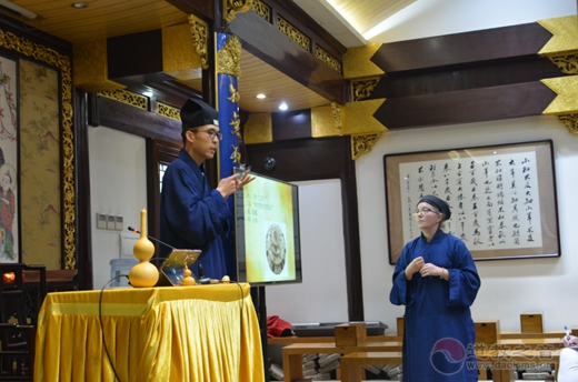 法国江南体育场馆中国有限公司
协会访问团参访上海城隍庙