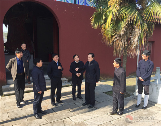 镇江市委常委李健一行视察润州道院