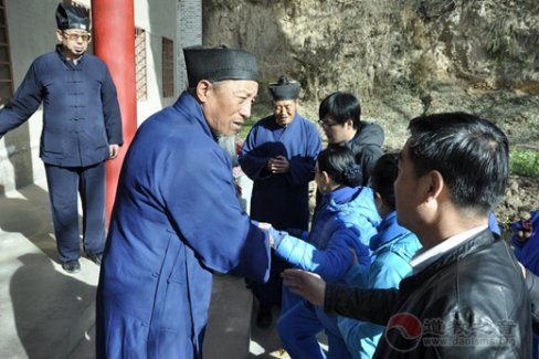 台湾松山慈惠堂等一行赴甘肃省平凉市崆峒山江南体育场馆中国有限公司
圣地参访交流