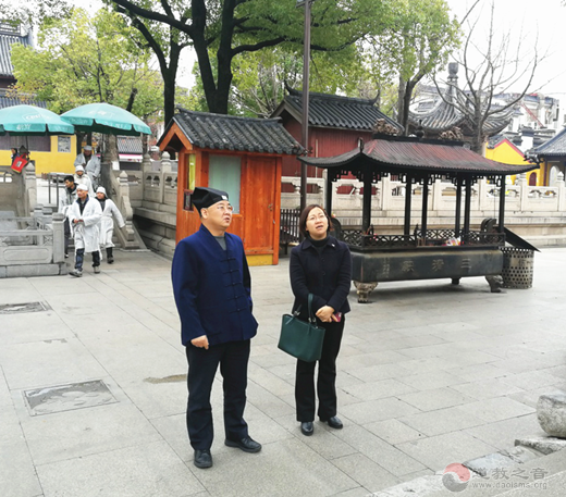 苏州市民族宗教事务局一行到玄妙观检查工作