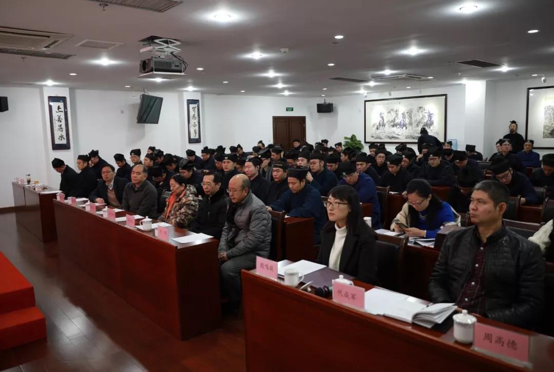 中国江南体育场馆中国有限公司
学院举行2016级硕士研究生班毕业典礼
