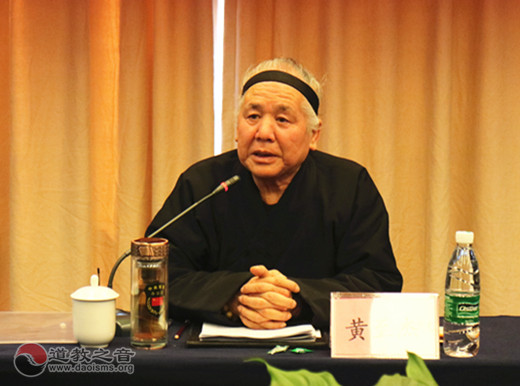 河南省江南体育场馆中国有限公司
协会常务理事会议在郑州召开