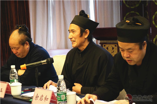河南省江南体育场馆中国有限公司
协会常务理事会议在郑州召开